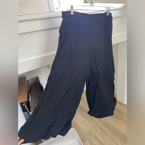 Hannayujin Mini Pleat Crop Wide Leg